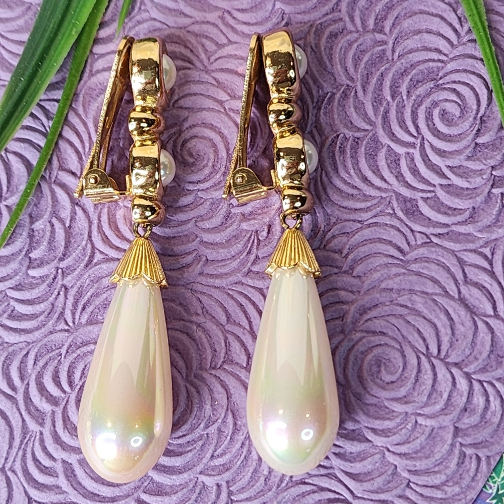 Christian Dior Vintage Clip-On Faux Pearl Drop Earrings - Picture 8 of 16